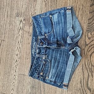 American eagle Jean shorts super stretch size 2 dark blue